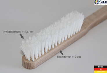 Fine brush with nylon bristles